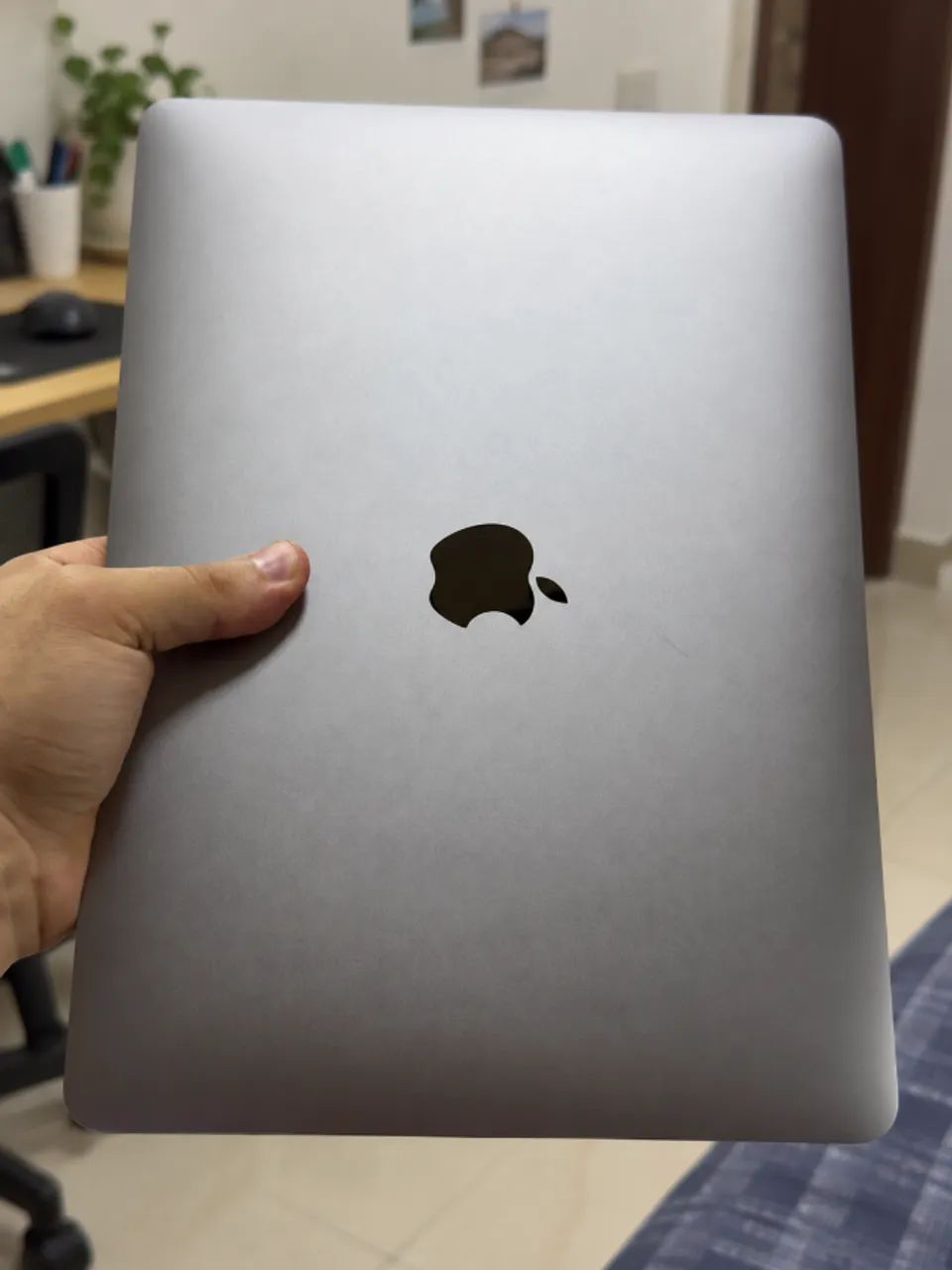MacBook Pro 13 M1 8GB 256GB SSD Touch Bar - Seminovo Impecável