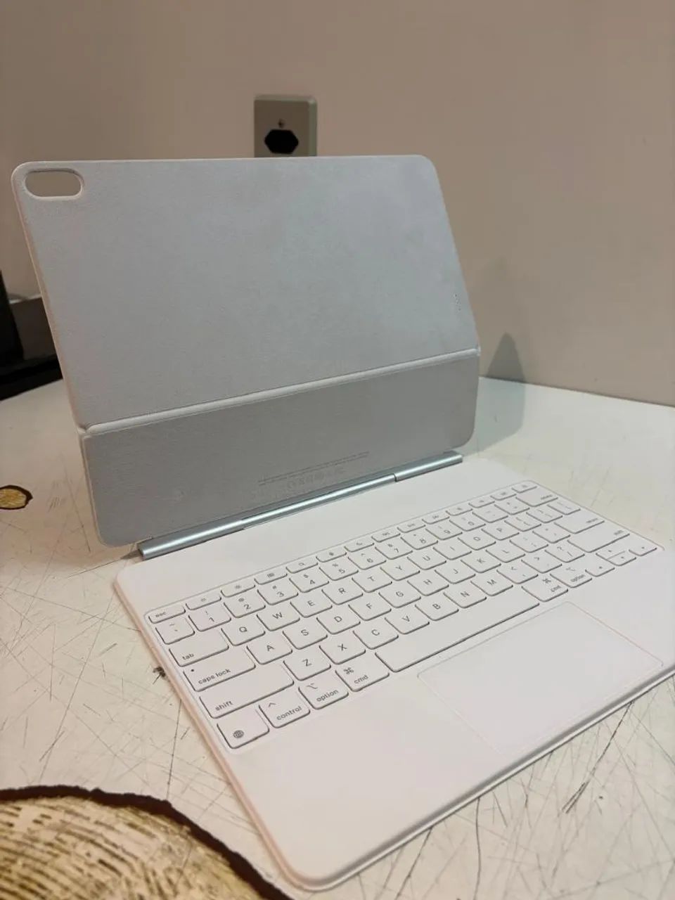 MAGIC KEYBOARD APPLE IPAD AIR (ORIGINAL) - Periféricos e