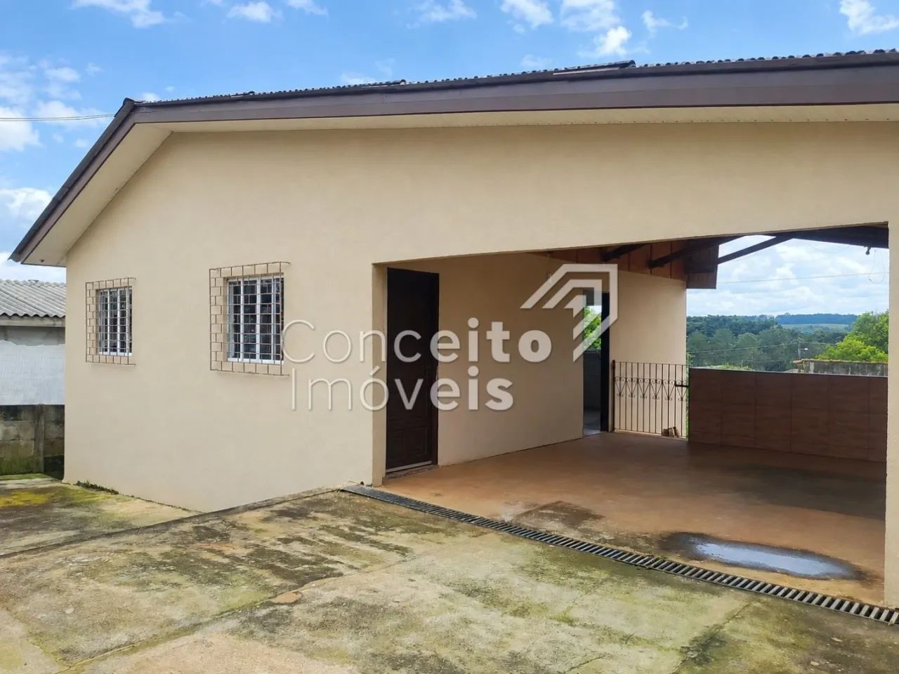 Residência com Amplo Terreno - Uvaranas - Cara Cará