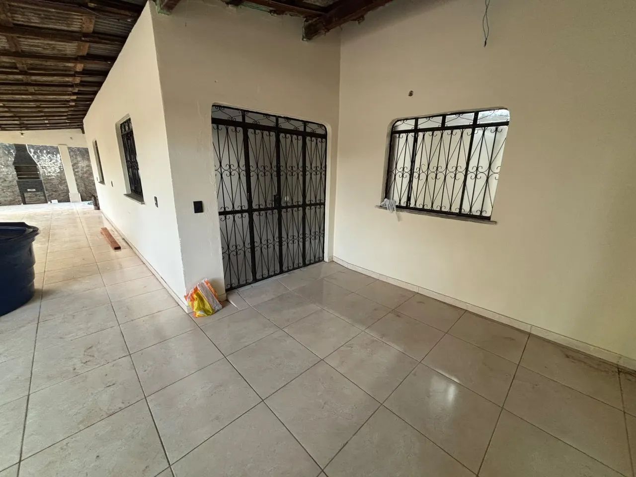 Aluga casa no bairro asa branca