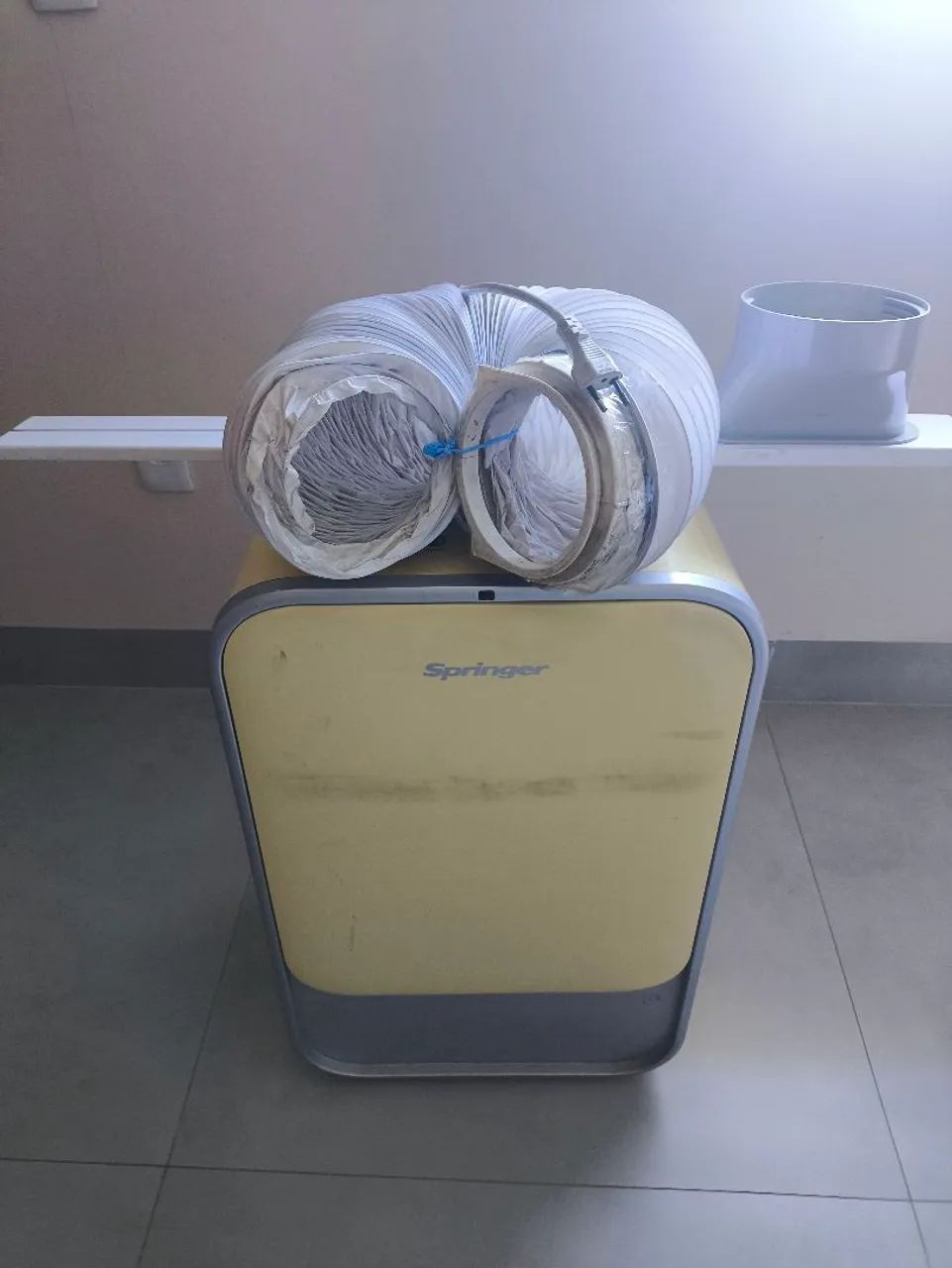 AR CONDICIONADO PORTÁTIL 12 MIL BTU