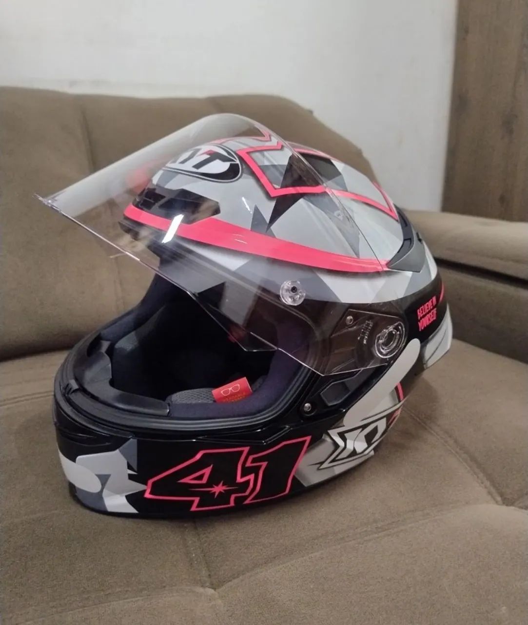 Capacete kyt 