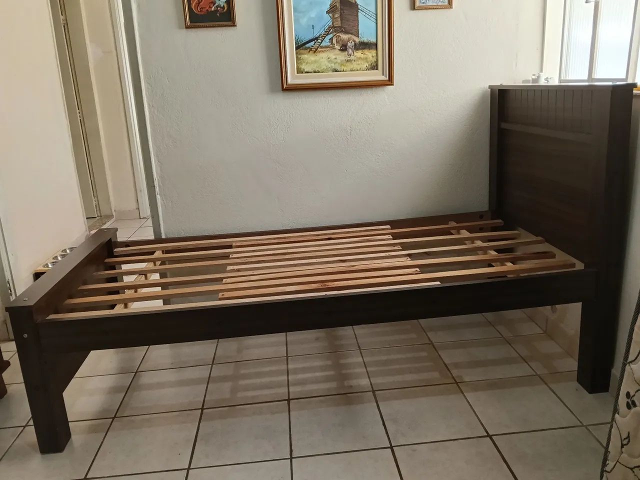Vendo cama de solteiro URGENTE - Foto 3