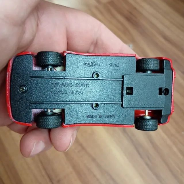 Miniatura Ferrari 512 TR Maisto Shell Escala 1/39 - Foto 2