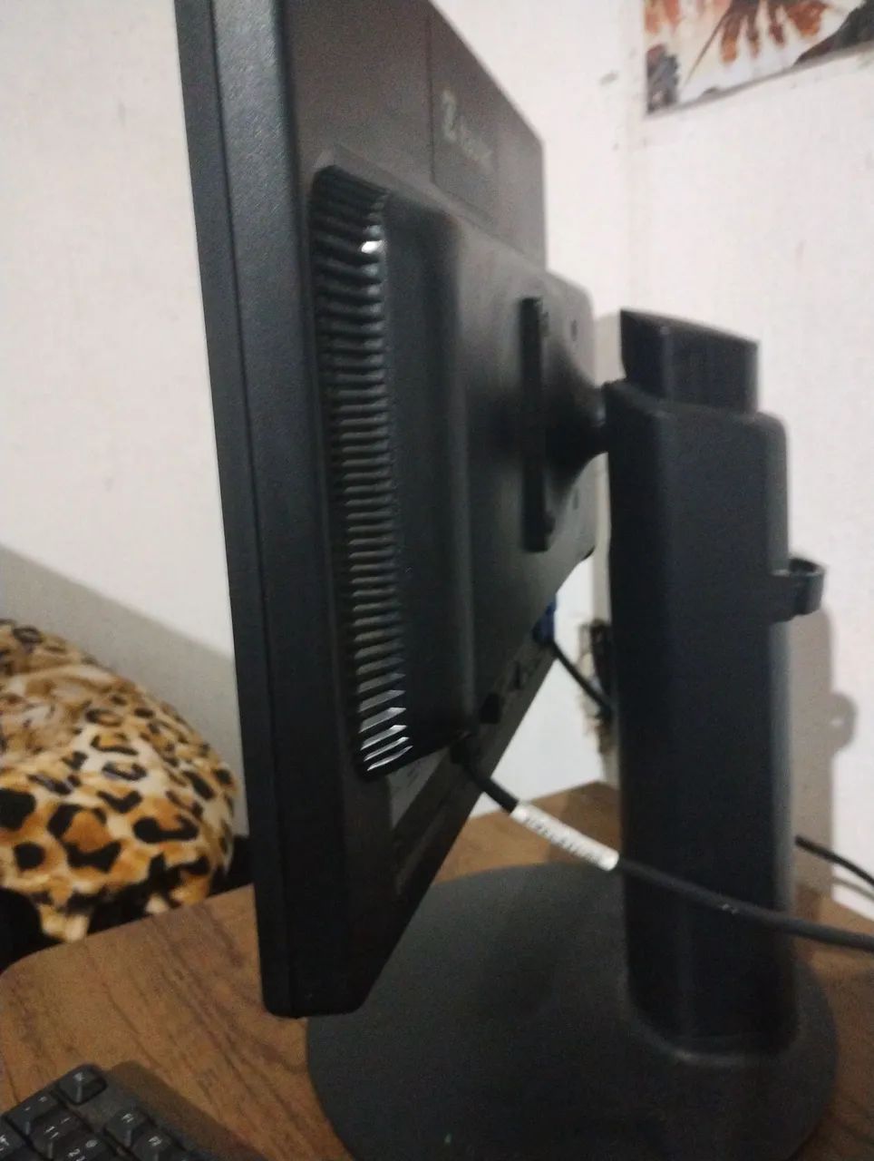 Monitor para PC funcionando perfeitamente (VGA) - Foto 3