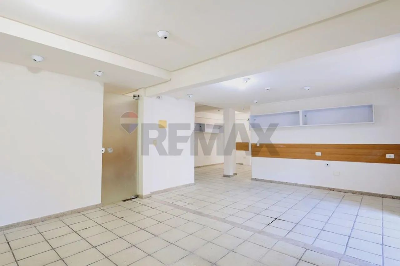 Sala comercial gigante com 102m quadrados, 3 lavabos, copa, e várias pequenas salinhas - Foto 5