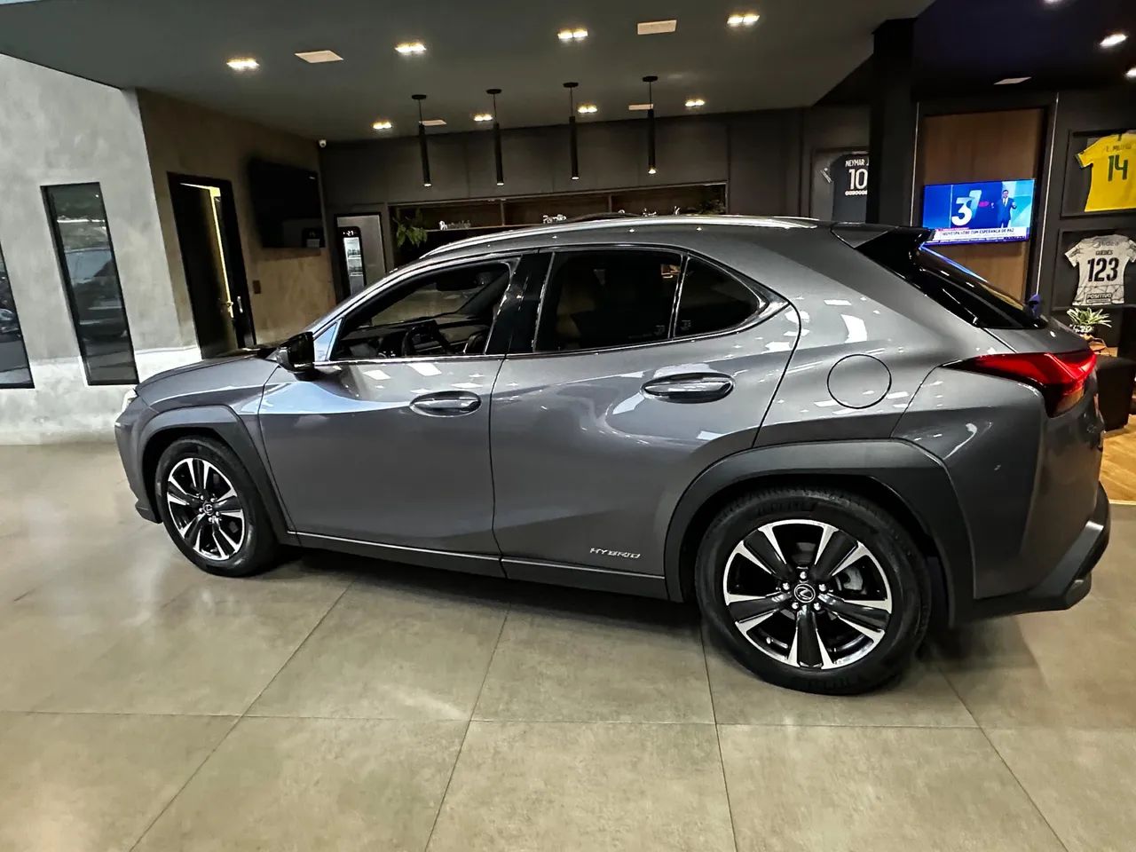 Lexus Ux-250H UX-250H LUXURY 2.0 16V AUT.(HYBRID) 2021