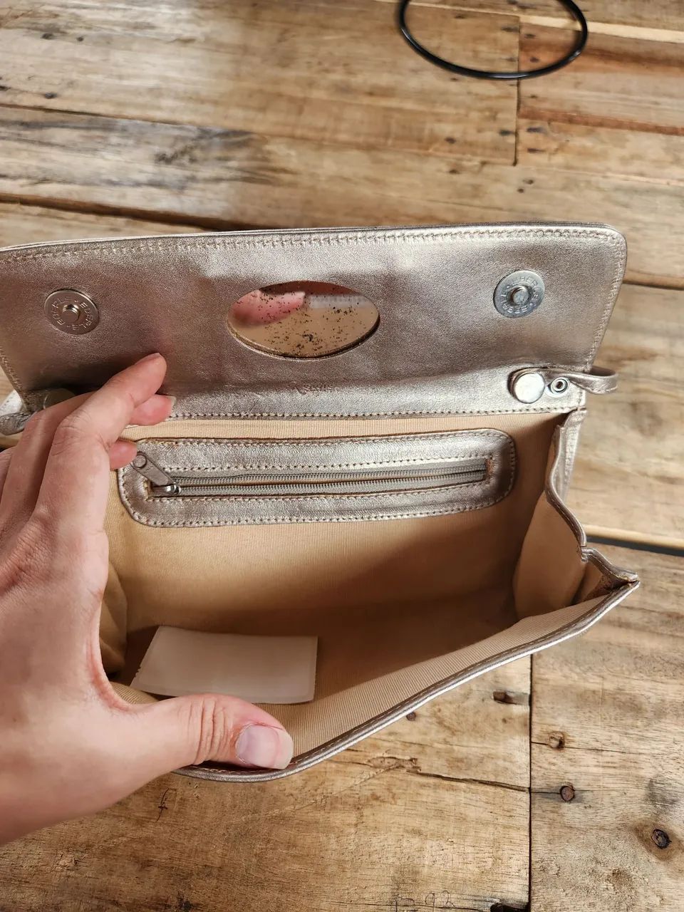 Bolsa baguete dourada  - Foto 4
