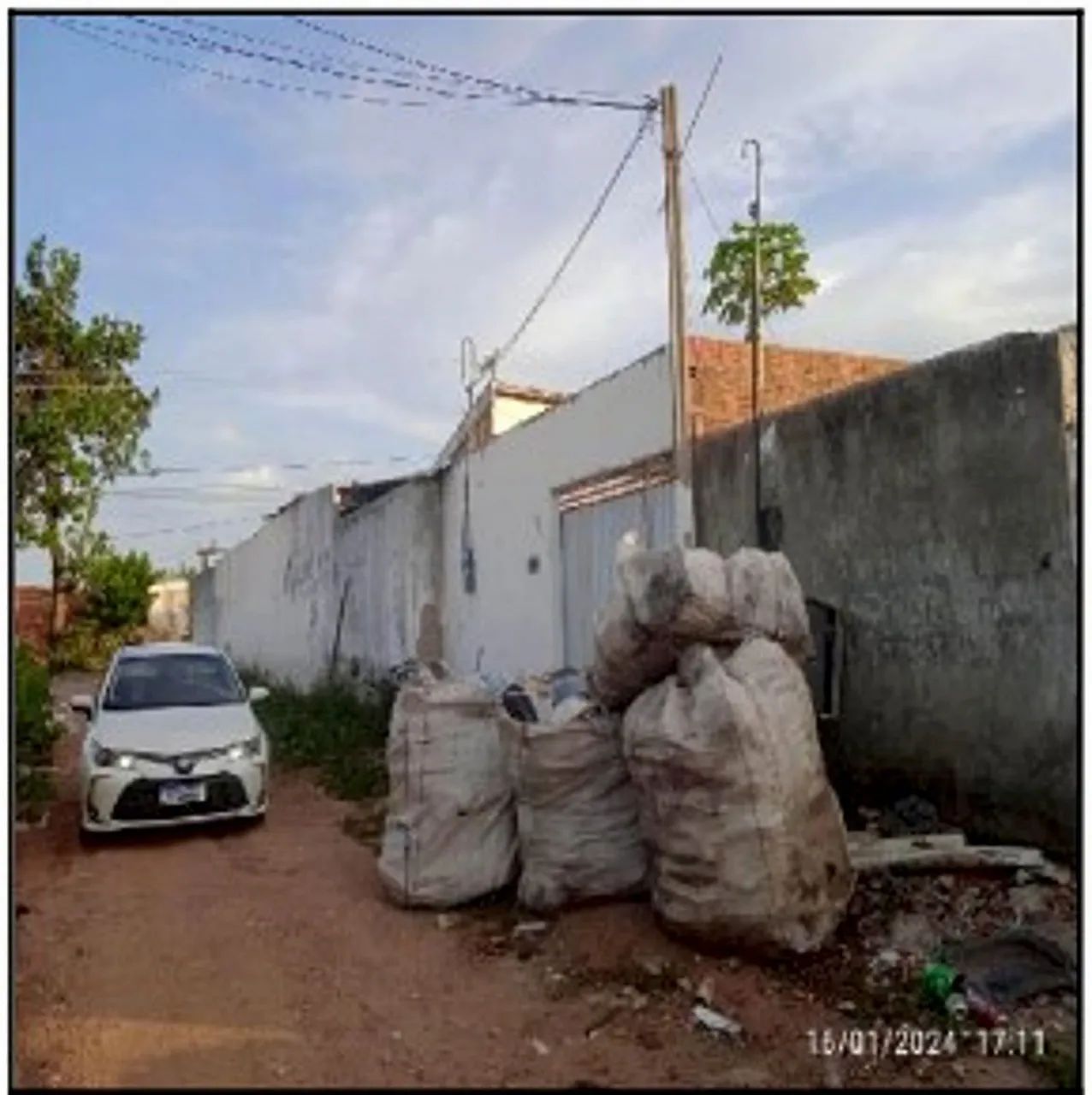 Casa no CENTRO em Pacajus/CE - Caixa *0687