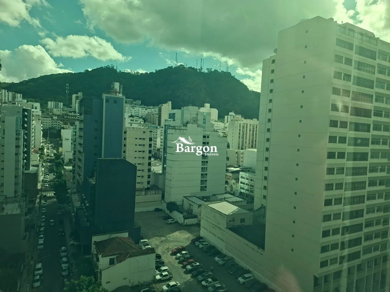Sala comercial com 40m² à venda no Edifício Golden Center no Centro de Juiz de Fora - Foto 2