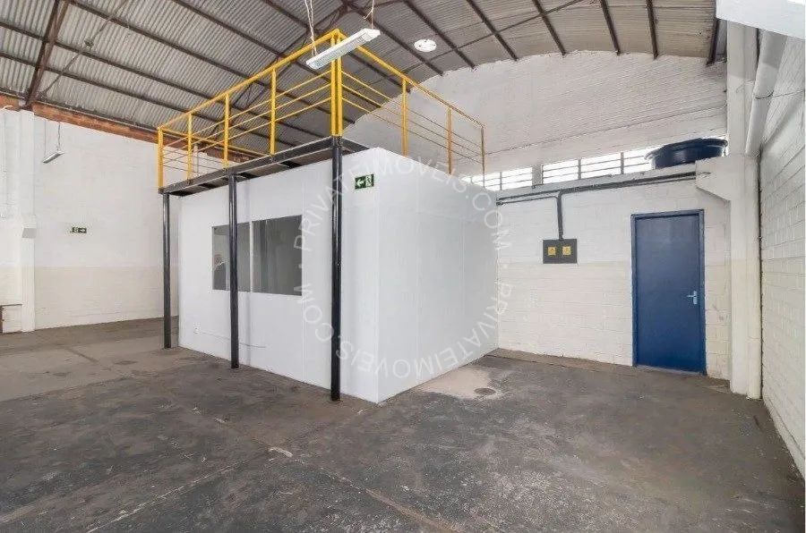 Pavilhão para comprar com 330m² no bairro Petrópolis - Foto 5