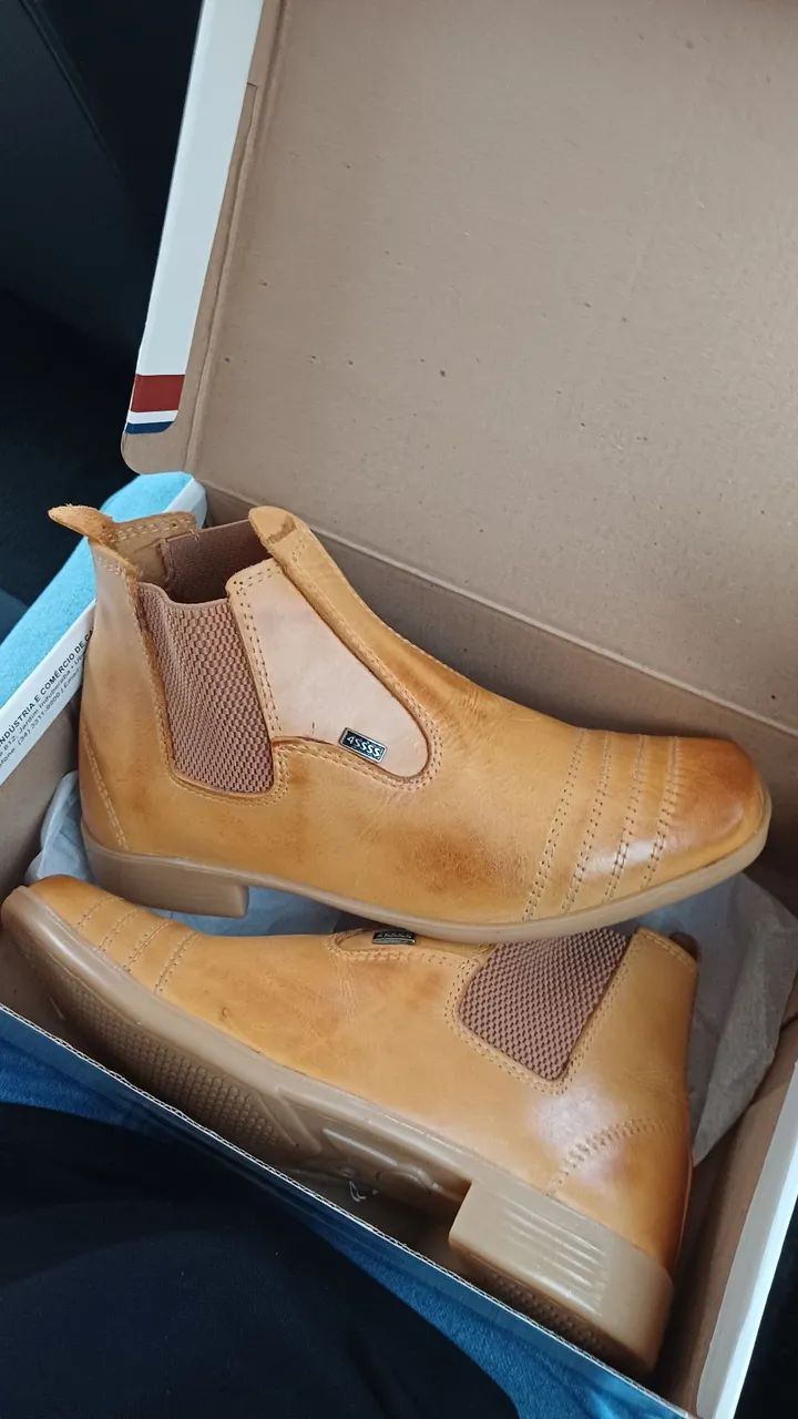 Bota vaquejada de couro