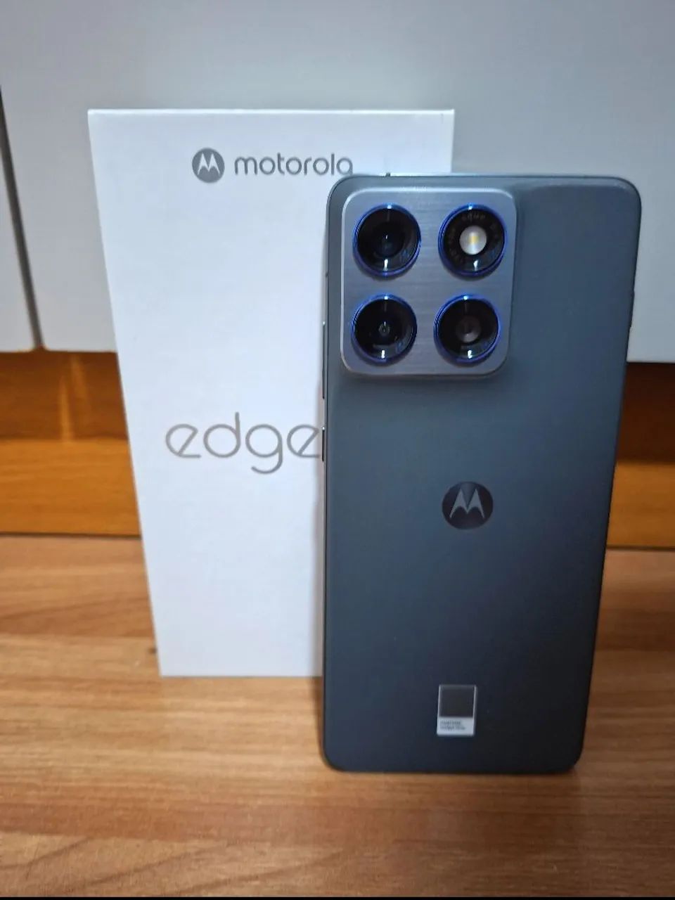 Motora Edge 70 - 256 GB comprado recentemente 