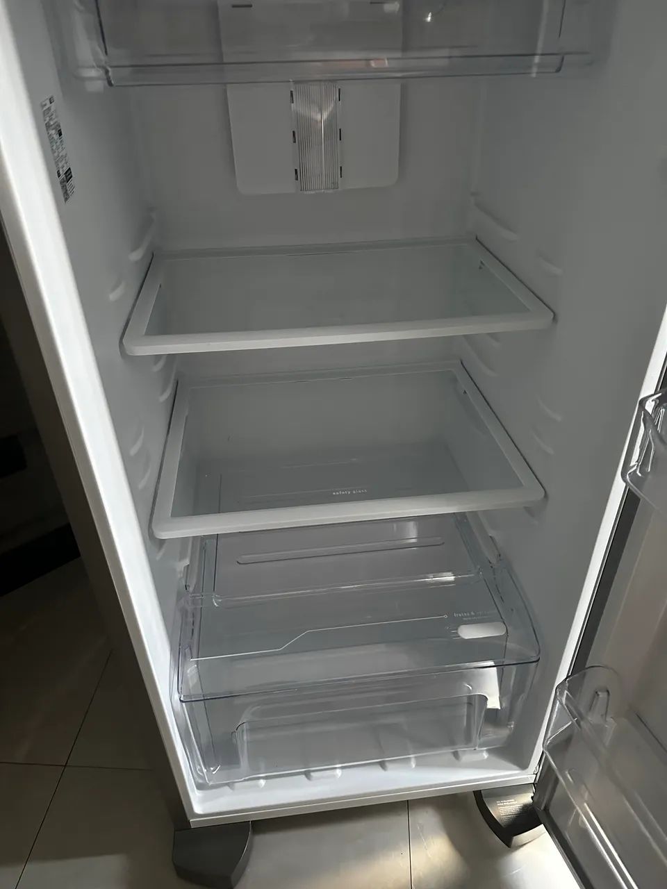 Geladeira 220 V Eletrolux  - Foto 2