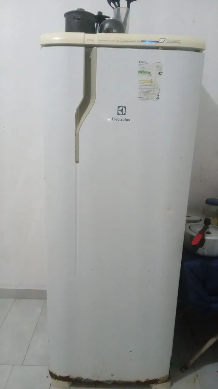 Geladeira com defeito 