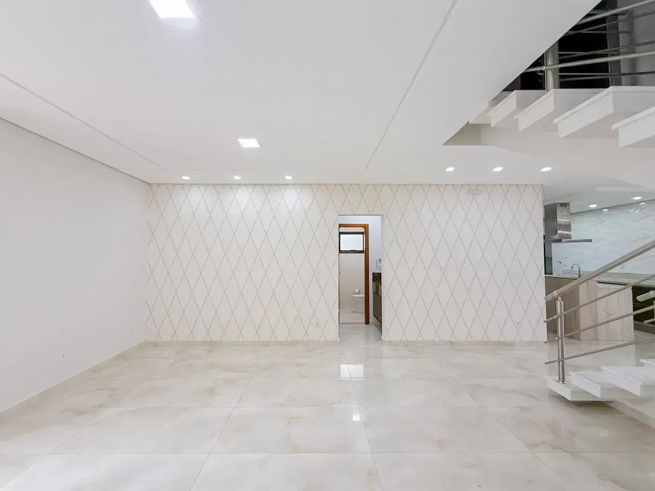 EXCELENTE SOBRADO PARA LOCAÇÃO SWISS PARK - Foto 4