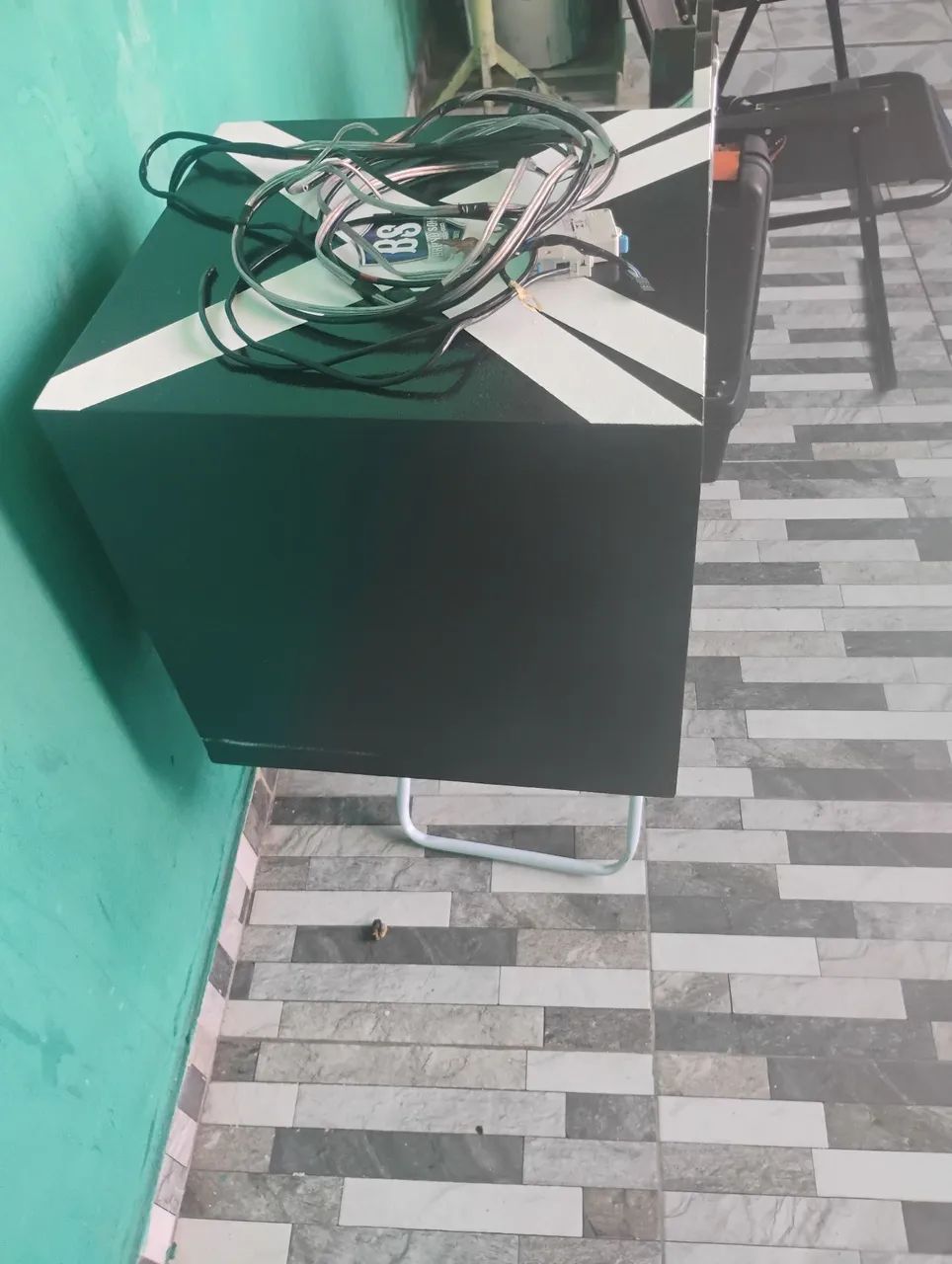 Vendo som tipo paredão 