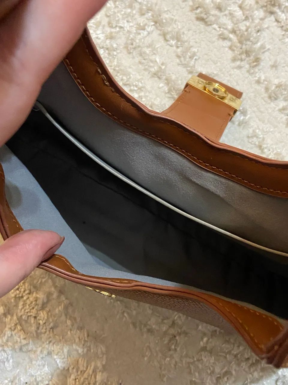 Bolsa Arezzo Caramelo - Foto 3