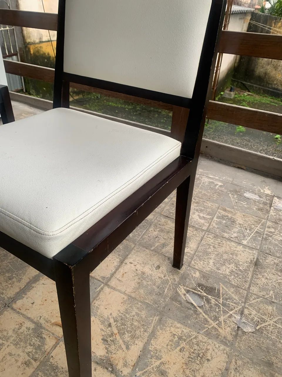 Mesa de 6 lugares + 4 cadeiras - Foto 5