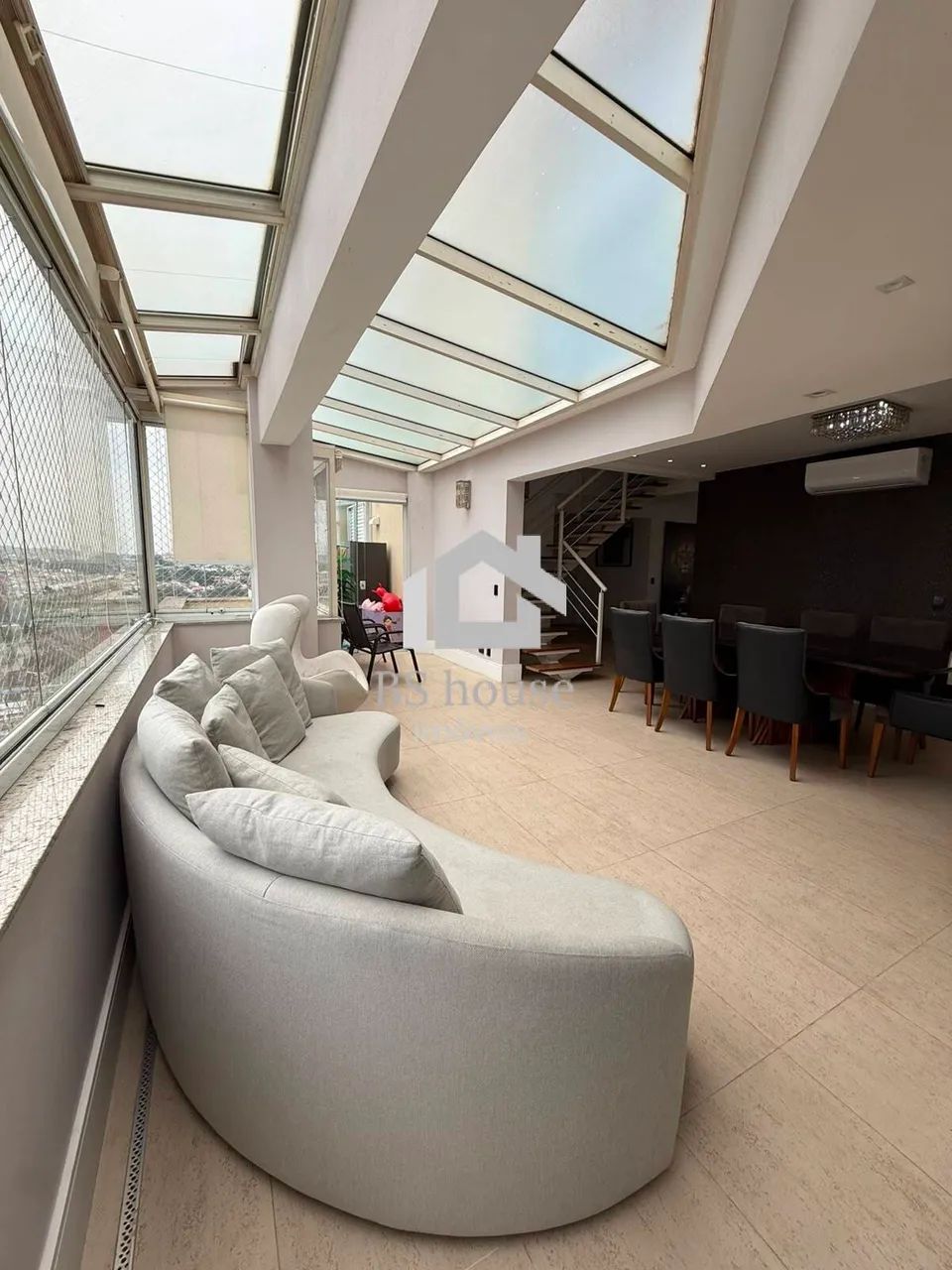 Cobertura duplex mobiliada para alugar com 227 m² e 3 suítes no Centro - Foto 2