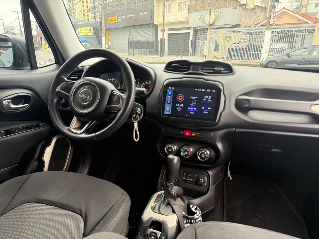 Jeep Renegade Sport 1.8 4x2 Flex 16V Aut., foto 9 de 18