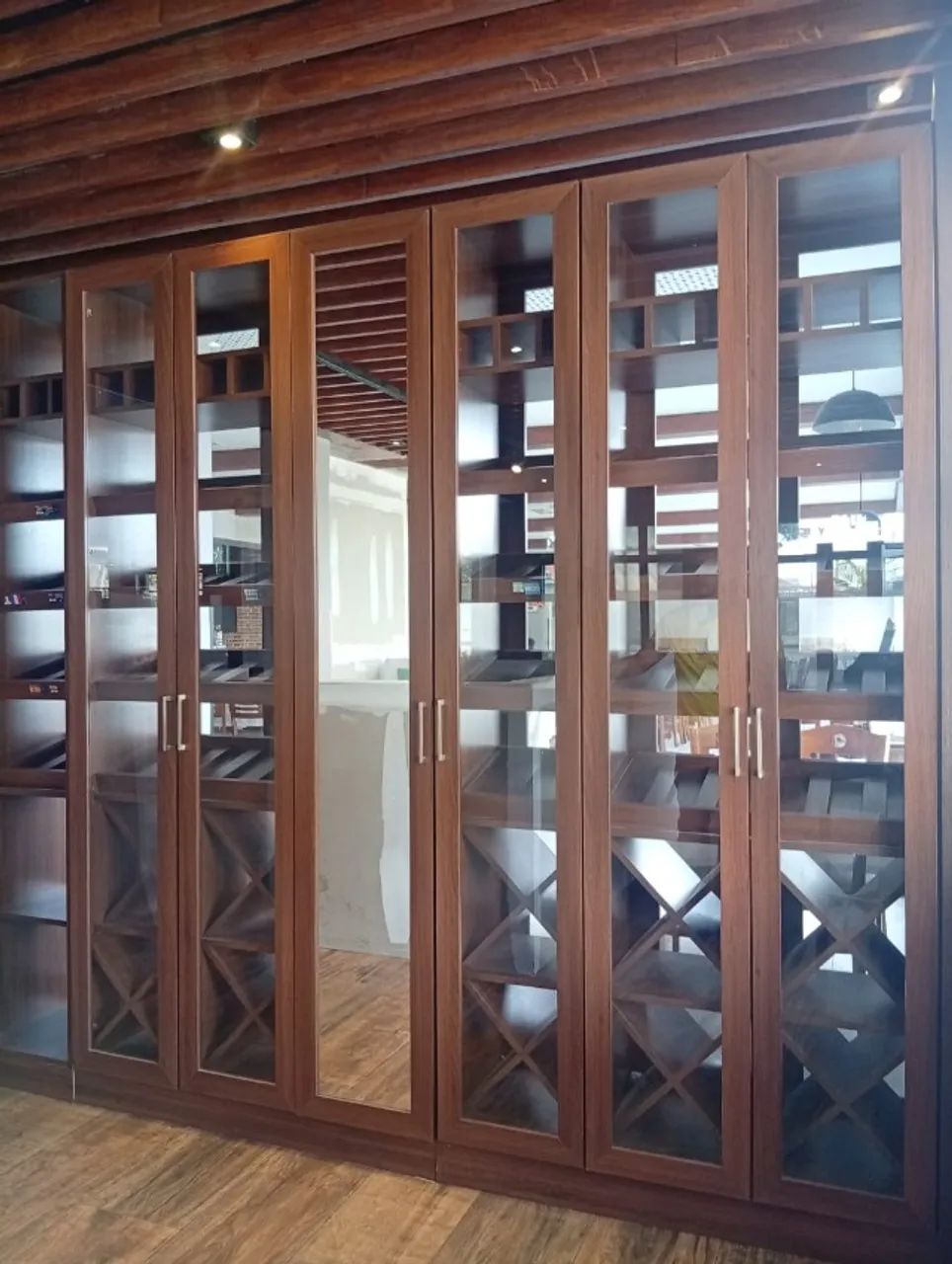 ADEGA DE VINHOS - Foto 2