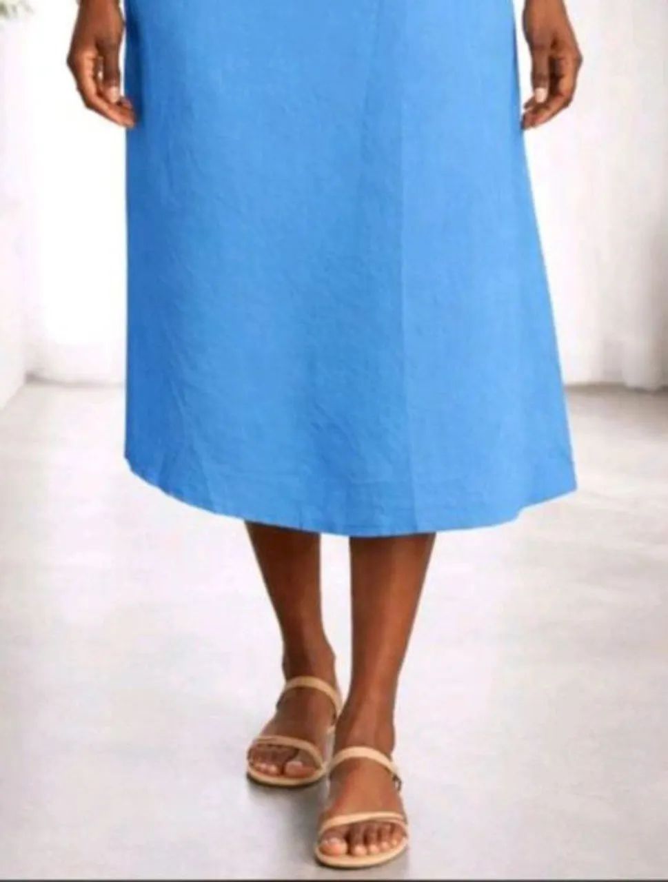 Saia midi azul claro