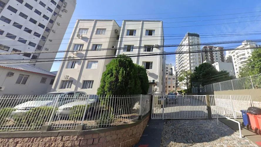 Apartamento no "Edifício Miriam" - Centro - Florianópolis/SC