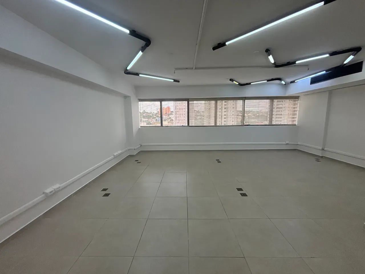 Norte Sul Linda Sala Comercial com 44m2 em Cambuí Campinas - Foto 3