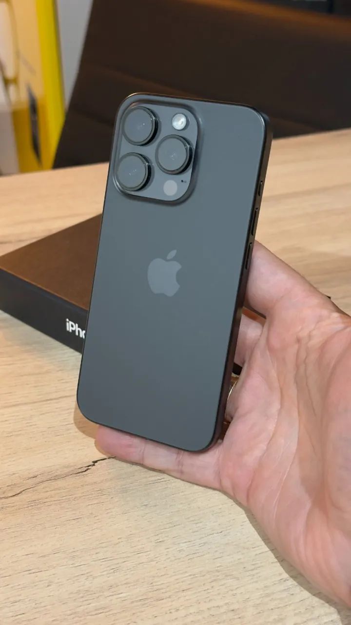 iPhone 15 Pro 128GB Black - Loja física! Com 3 meses de garantia