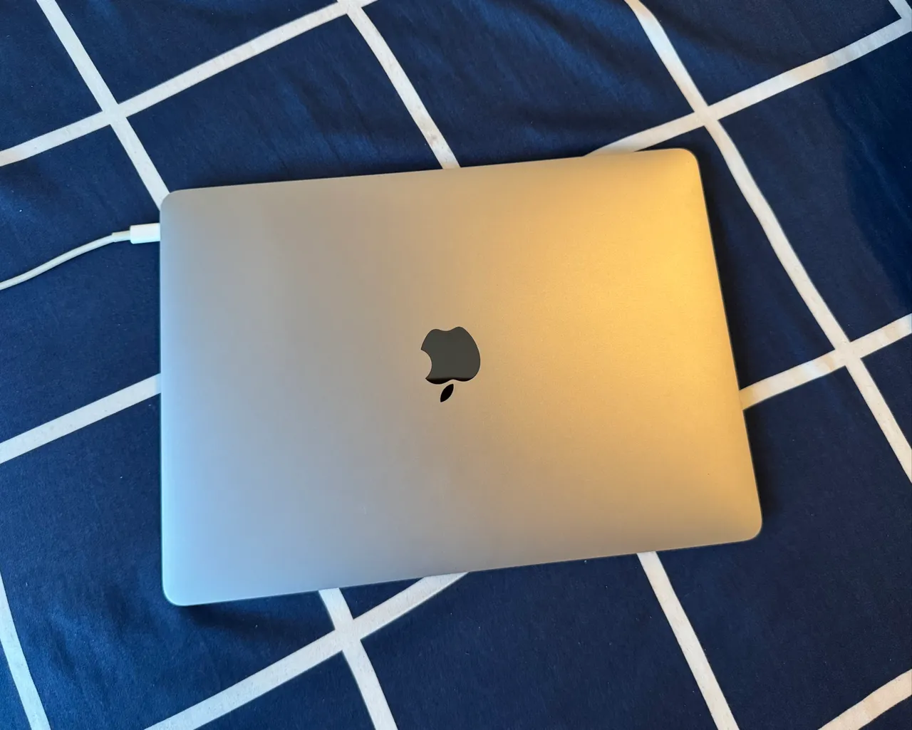MacBook Air 2020 - Intel core i7- 16gb RAM - 256gb SSD - Tela 13.3