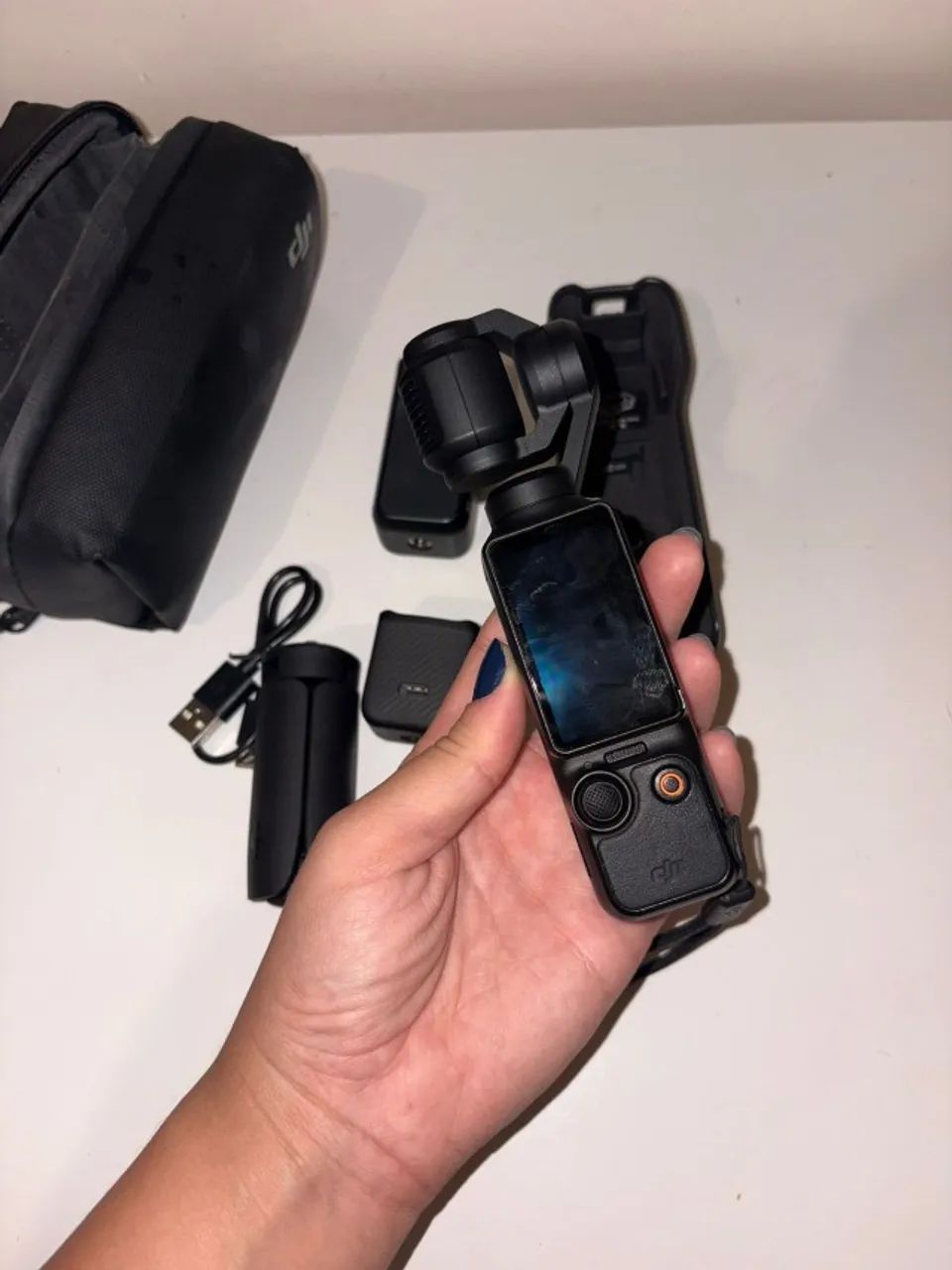 Combo creator DJI com osmo pocket 3, microfone, tripé, cartão 128gb - Foto 2