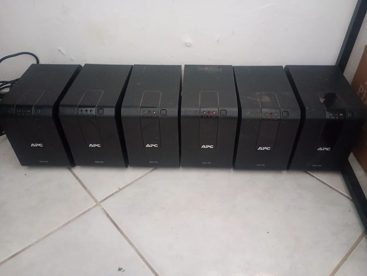 Kit 6 Nobreaks APC 600 VA