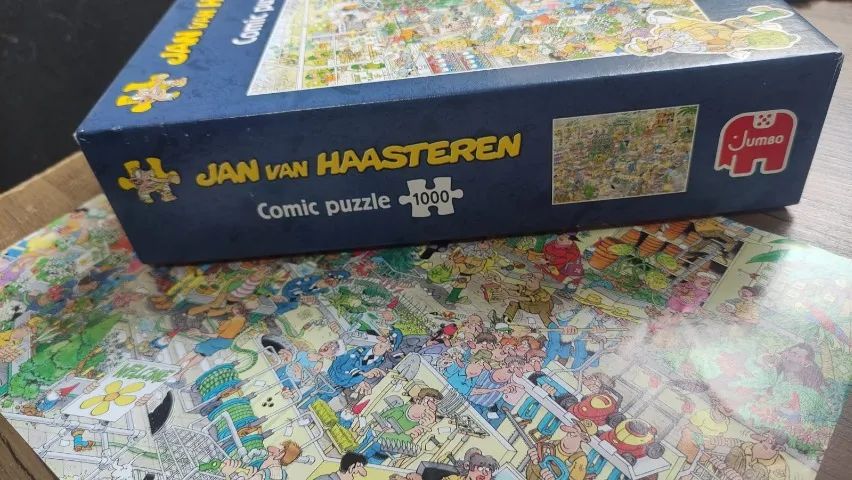 Quebra Cabeça Jan Van Haasteren | The Garden Centre | 1000 Peças
