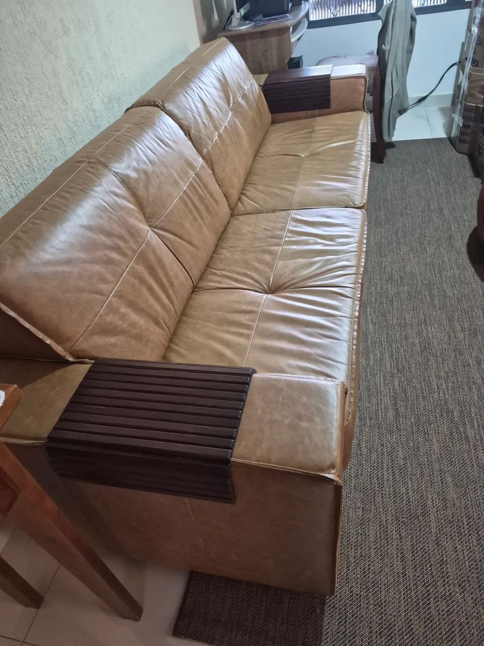 Sofa de Couro 2,40m - Foto 2