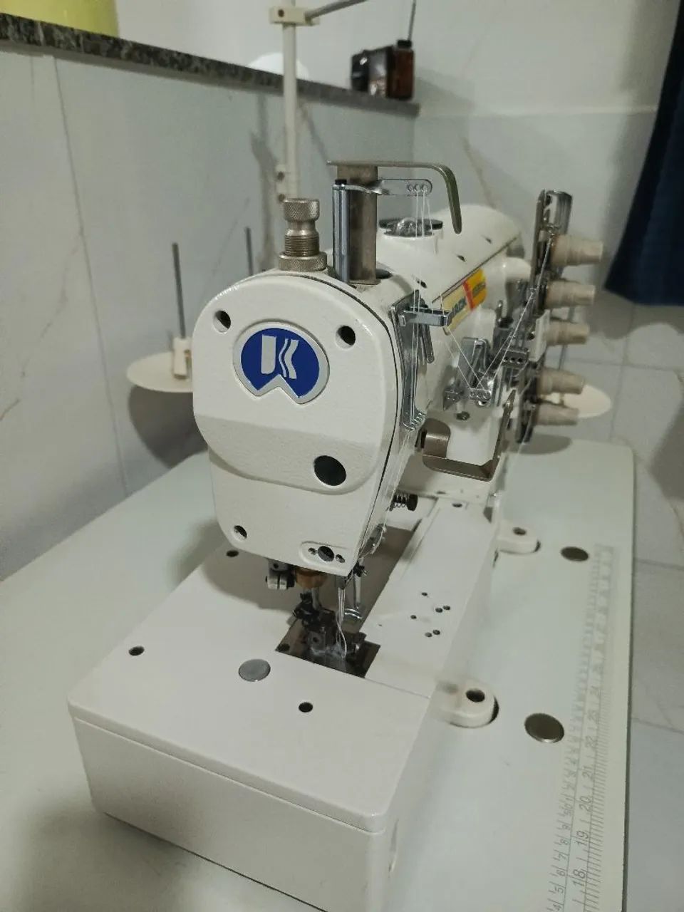MÁQUINA DE COSTURA COLARETE DIRECT DRIVE  - Foto 4