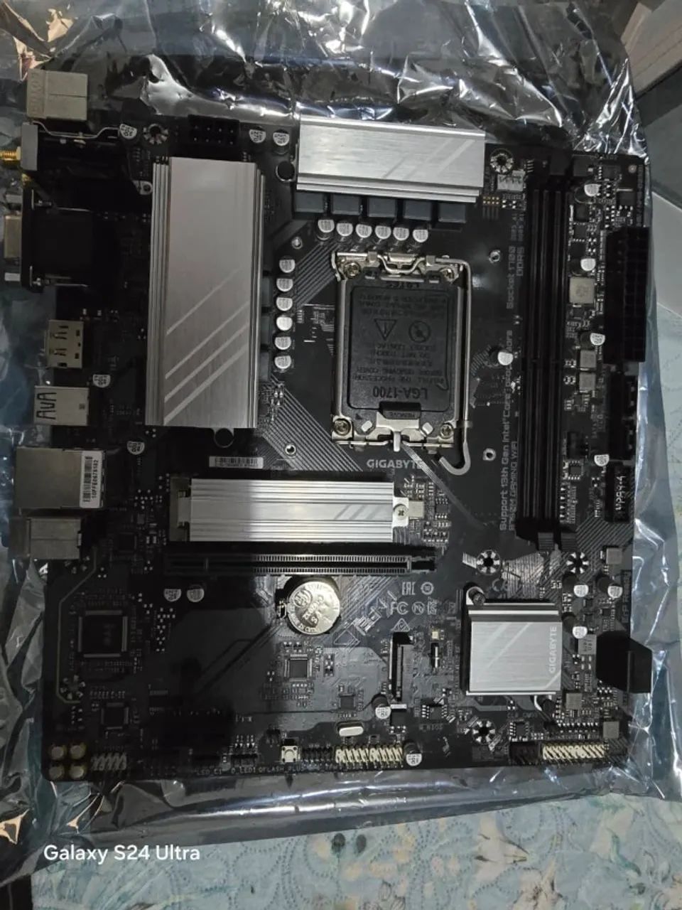 Placa mãe B760m Wi-FI Gigabyte DDR5 - Foto 3