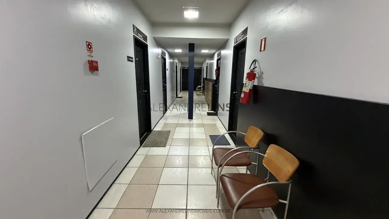 GALERIA BELLAGIO NA PONTA VERDE. Sala comercial com lavabo e 23 m² - Foto 3