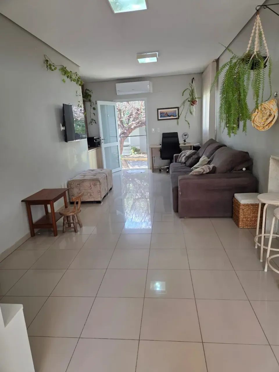 CASA TERREA COM 3 QUARTOS À VENDA, 250m2 - COND SAINT JOSEPH - Foto 2