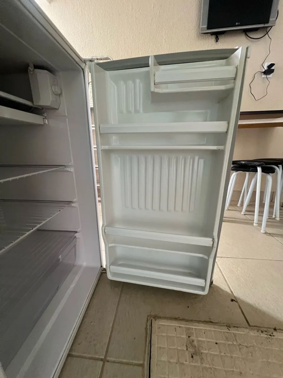 Vendo frigobar cônsul  - Foto 2