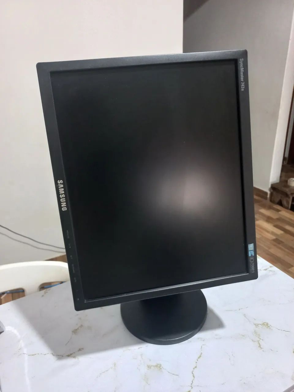 Monitor Samsung  SyncMasters 743B - Foto 2