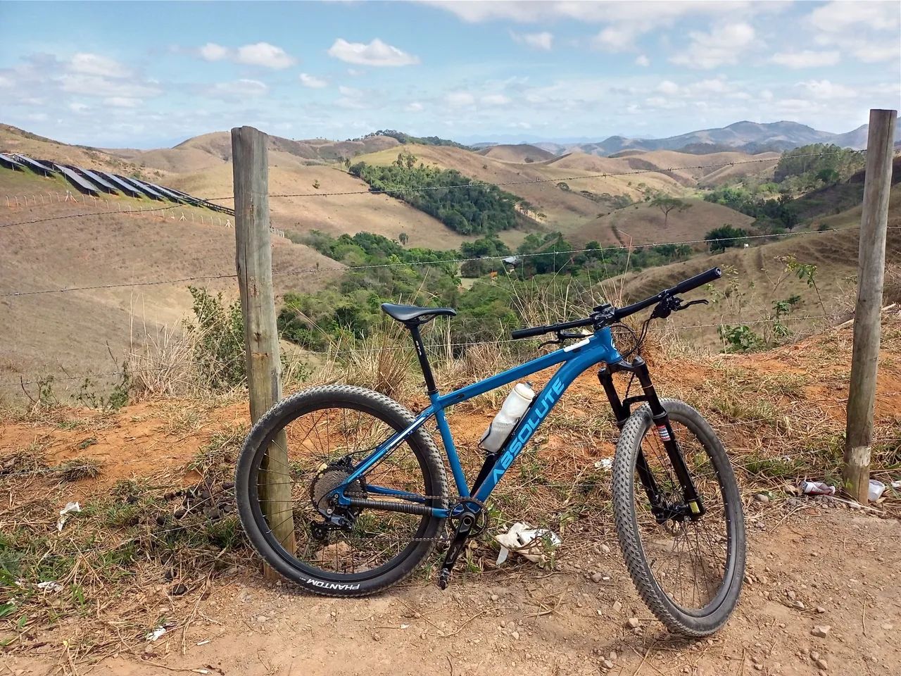 Bicicleta Absolute Nero 4, suspensão a ar.