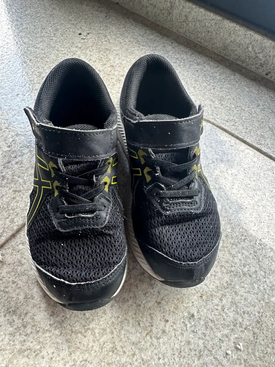 tênis infantil asics
