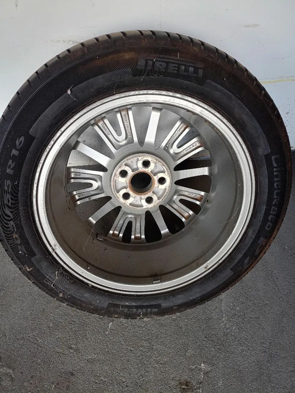 Vendo uma roda aro 16 Corolla XEi 2017 - Foto 3