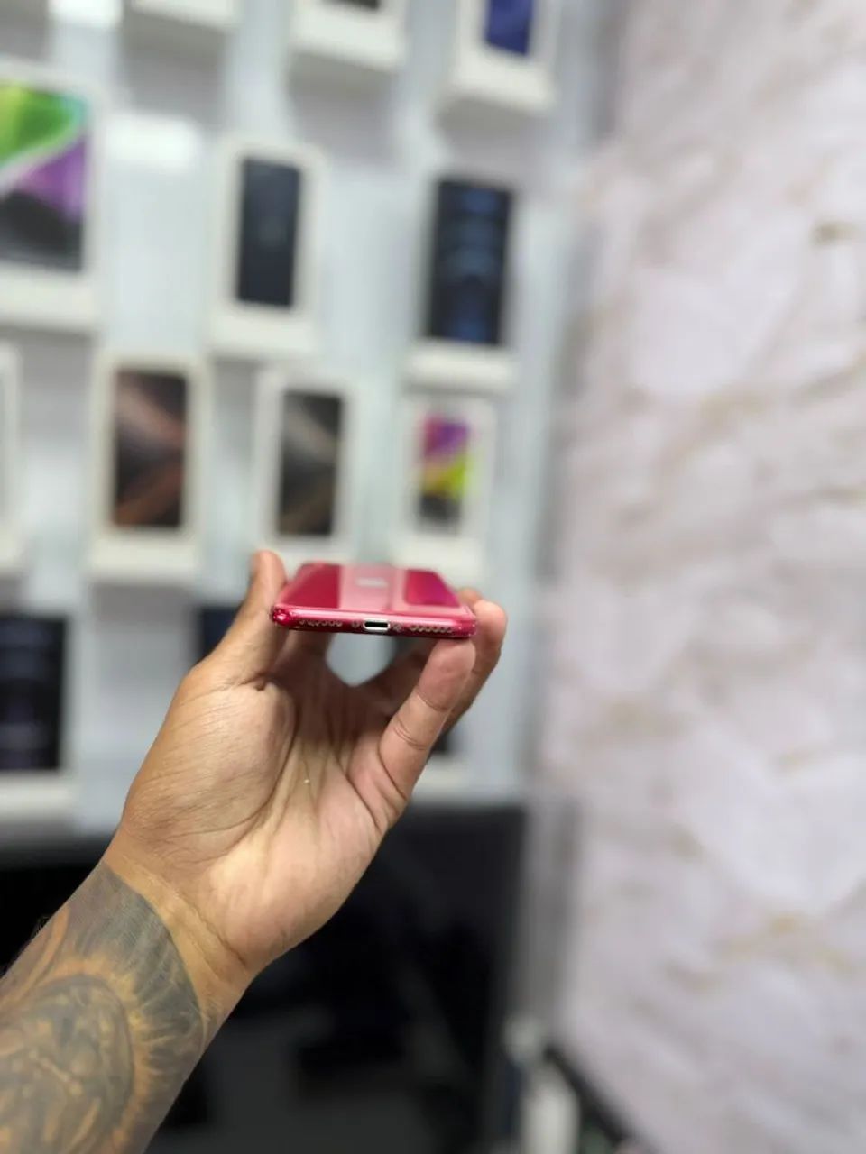 IPHONE SE 64GB<br>R$ 499,00 RED - Foto 3