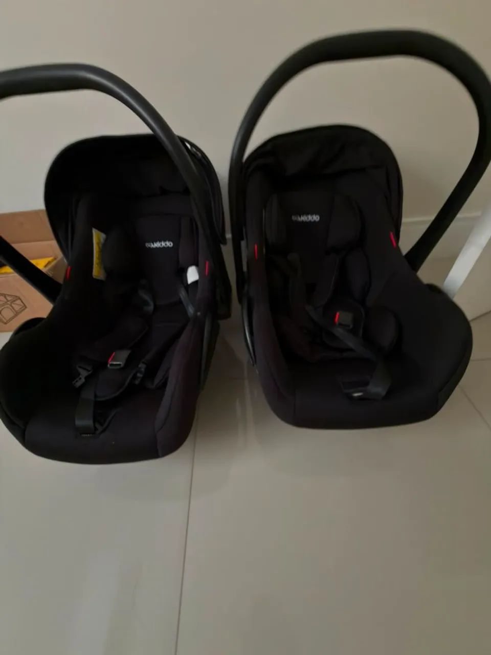 Carrinho de bebe pra gêmeos e bebê conforto  - Foto 5
