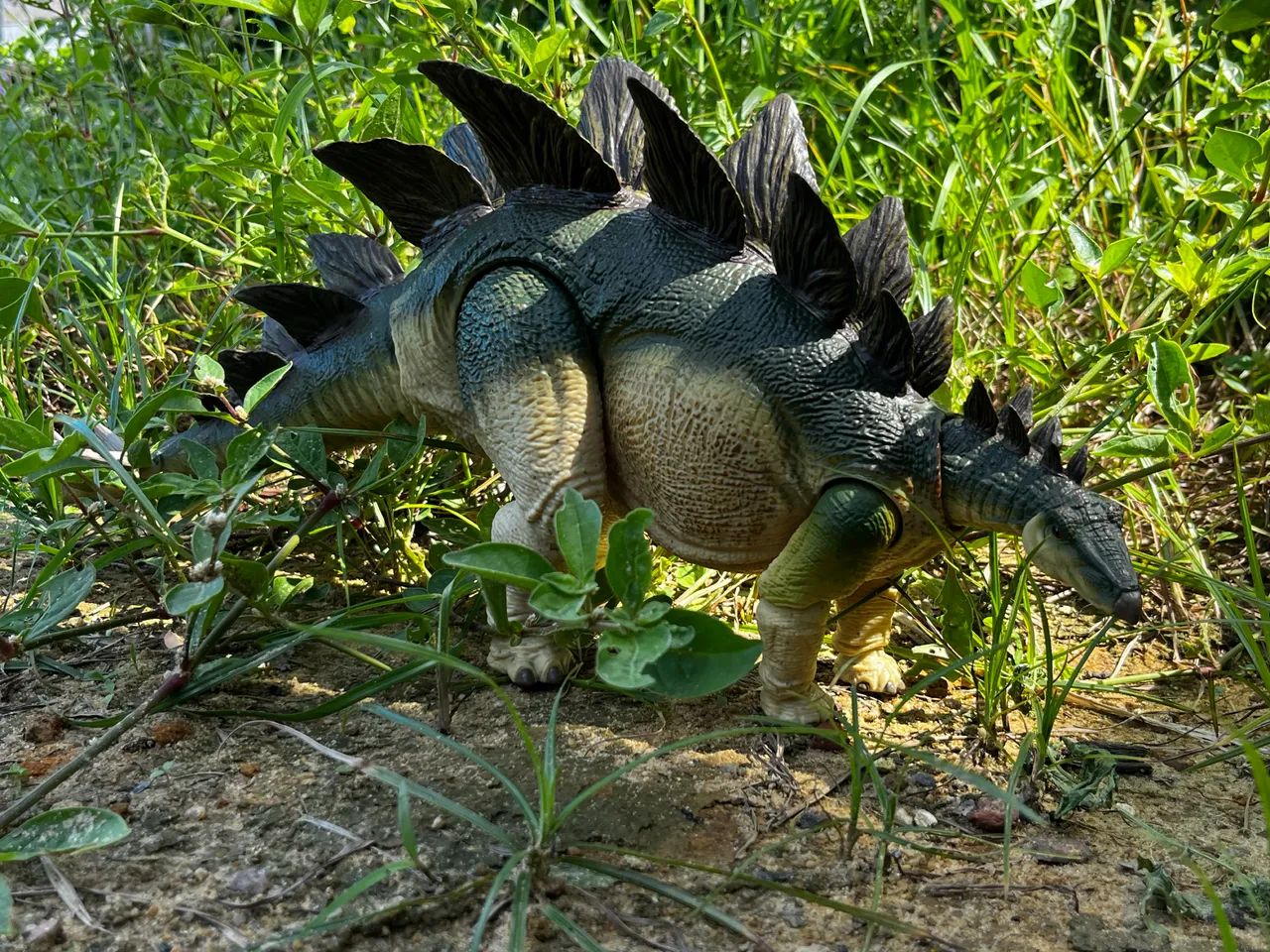 Estegossauro / Stegosaurus Hammond Collection 1:18 Mattel 