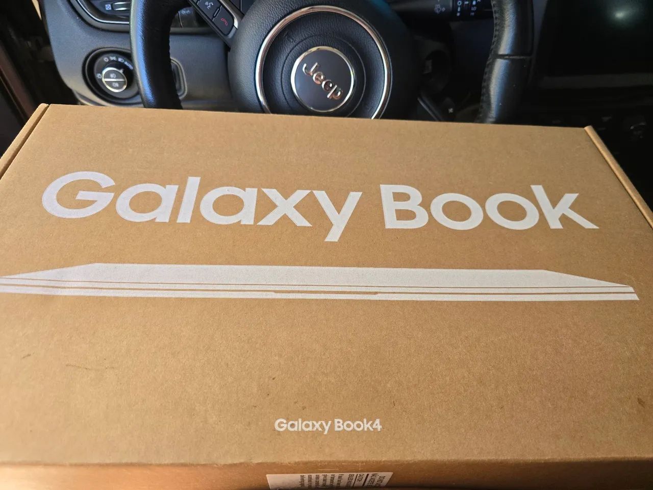 Notebook Samsung Galaxy book 4 i5 ZERO-LACRADO 