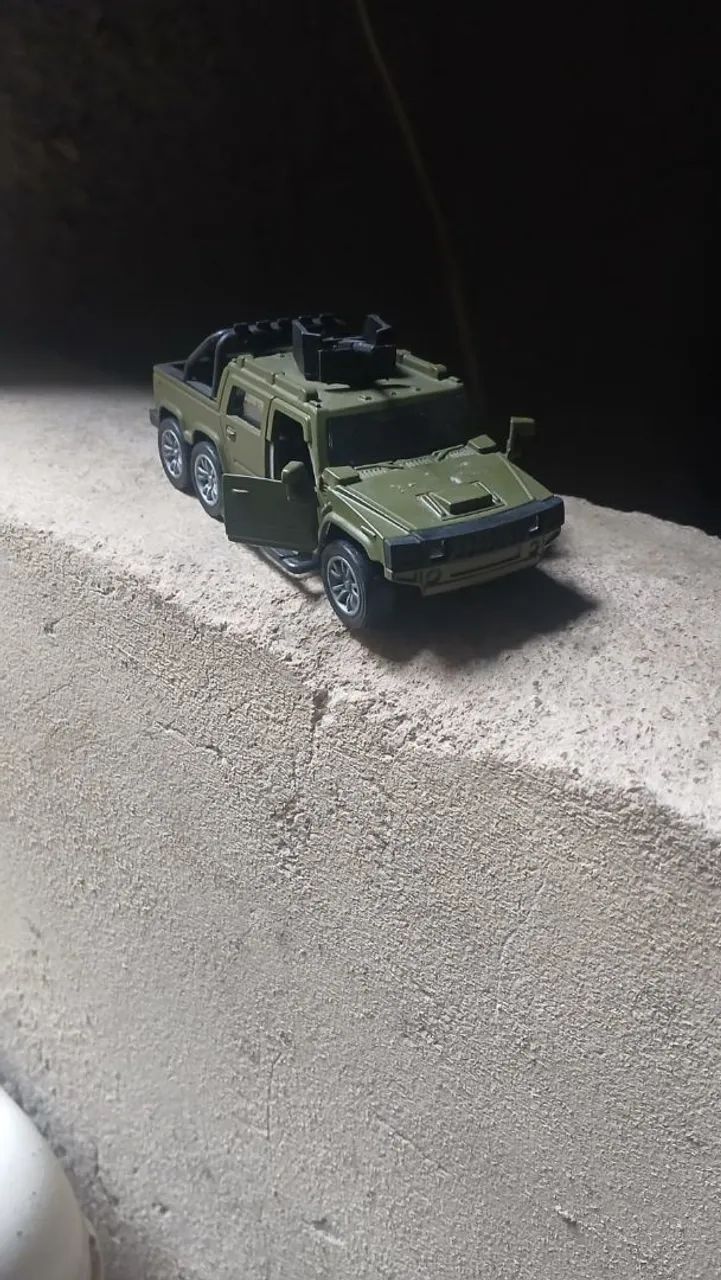Kit com 3 carrinho miniaturas 