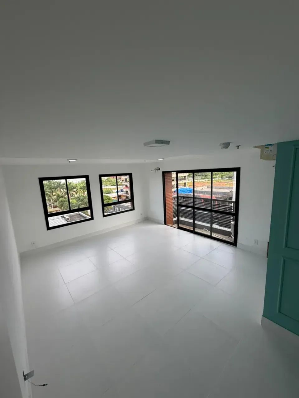ALUGO SALA COMERCIAL BRITANIA - Foto 2
